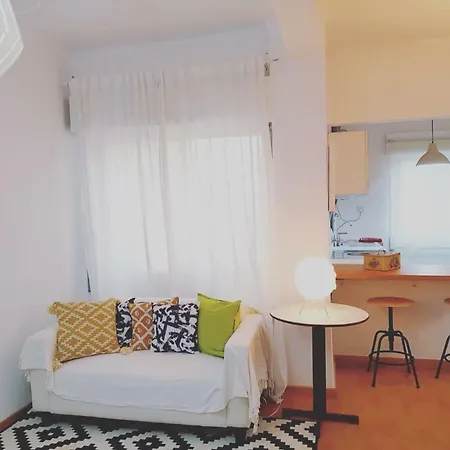 Apartamento Eduardo Brasão · Colorful In Center Lisboa